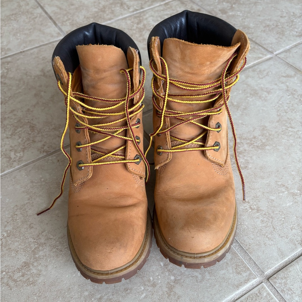 Timberland Boots - Picture 4 of 8